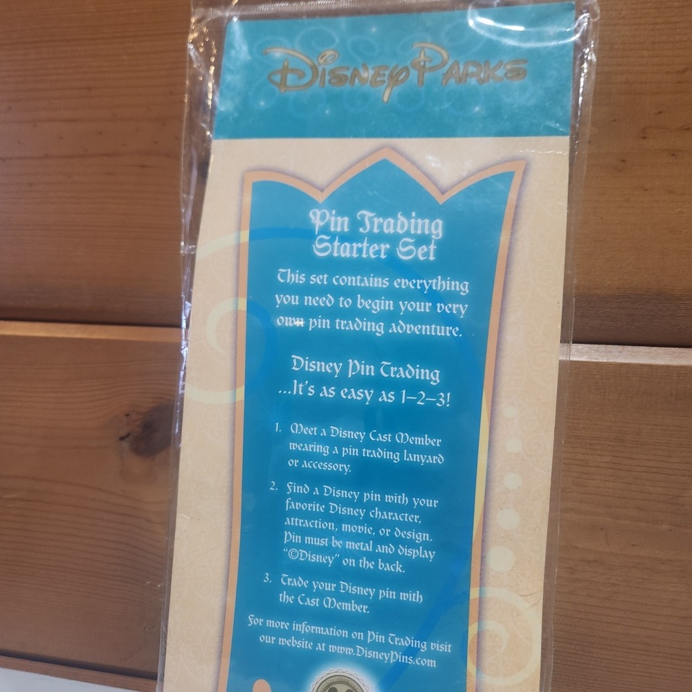 Alice In Wonderland Disney Pins And Lanyard 4 Park Trading Starter Pin Set New - Picture 7 of 7